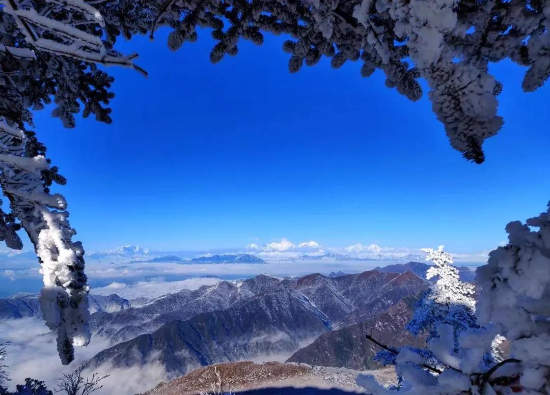 2月26日轿顶山云海，雪景2日自驾：体验轿顶山冰雪世界，金口河大峡谷。